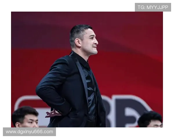 西热力江：从新疆篮球新星到国际赛场的崛起之路