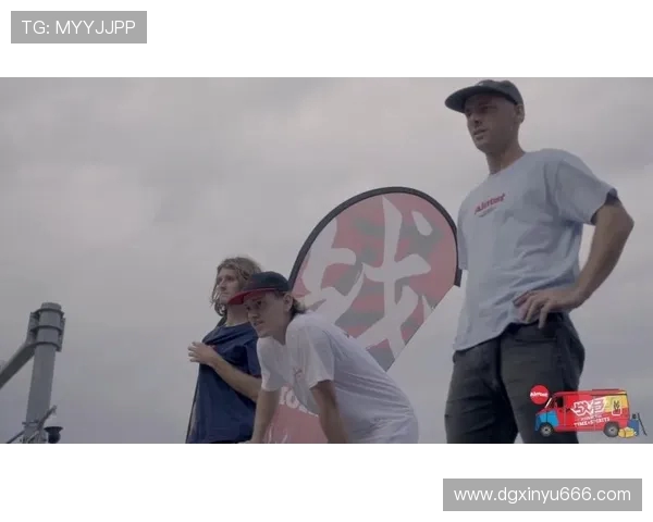 重庆滑板队默契配合探秘:团队精神与技巧的完美结合